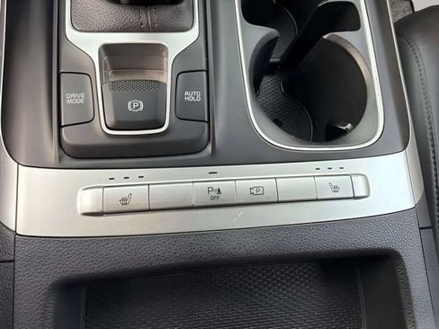 Used 2024 Kia Carnival LX FWD image 14