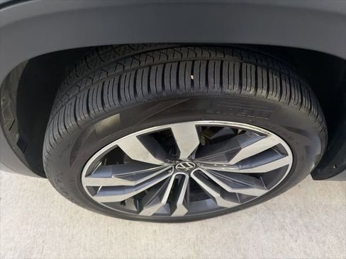 Used 2021 Volkswagen Atlas SEL Premium image 5