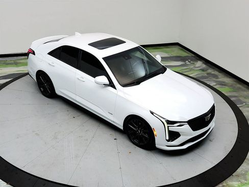 Used 2022 Cadillac CT4 V w/ Climate Package RWD image 32