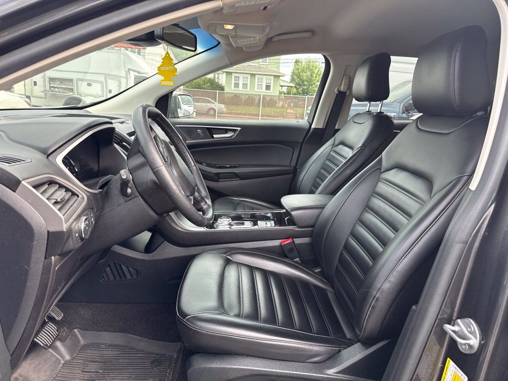 Used 2020 Ford Edge SEL w/ Convenience Package AWD/4WD image 6