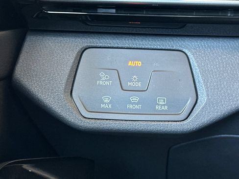 Used 2022 Volkswagen ID.4 Pro S AWD/4WD image 31