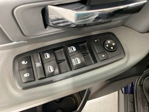 Used 2016 RAM 1500 Classic SLT AWD/4WD image 23