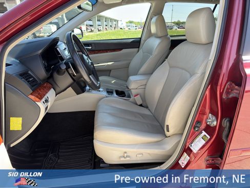 Used 2011 Subaru Outback 2.5i Limited w/ PWR Moonroof Pkg AWD/4WD image 12