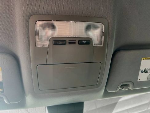 Used 2019 Toyota Highlander LE FWD image 20