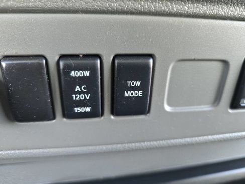 Used 2020 Nissan NV 2500 SV w/ Navigation Package image 19