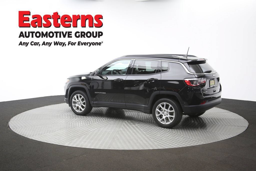 Used 2024 Jeep Compass Latitude AWD/4WD image 61