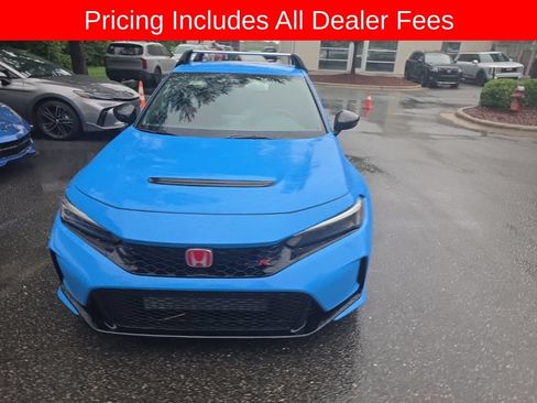 Used 2024 Honda Civic Type R image 2