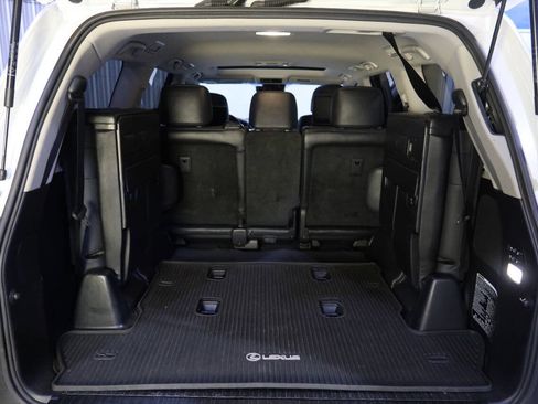 Used 2017 Lexus LX 570 4WD image 28