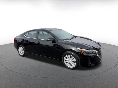 Used 2025 Nissan Sentra S image 2
