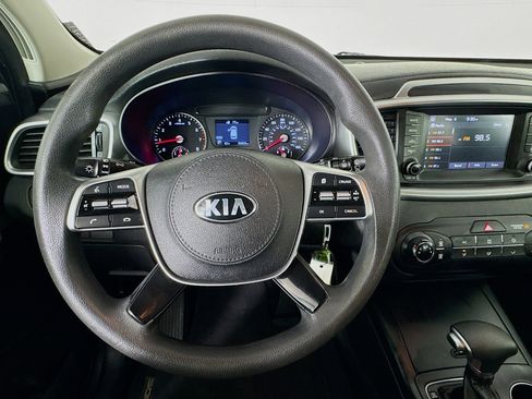 Used 2019 Kia Sorento L FWD image 11