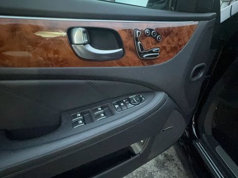 Used 2014 Hyundai Equus Signature image 15