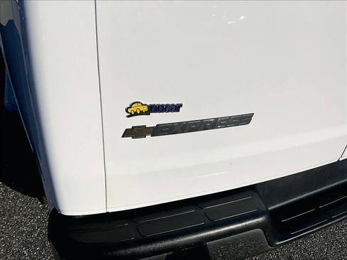 Used 2024 Chevrolet Express 2500 w/ Driver Convenience Package image 25