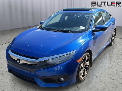Used 2016 Honda Civic Touring image 2
