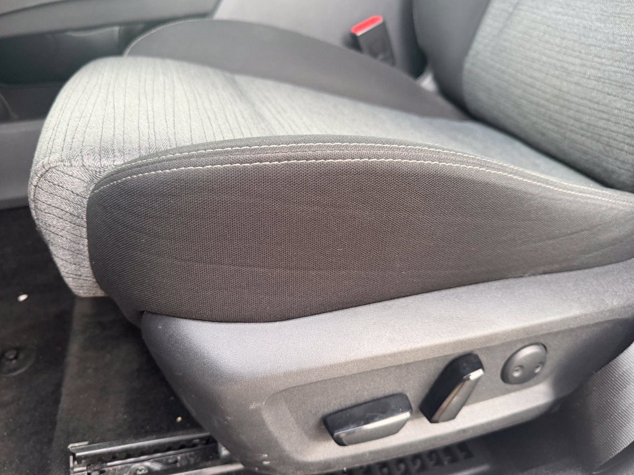 Certified 2023 Nissan Rogue SV FWD image 25