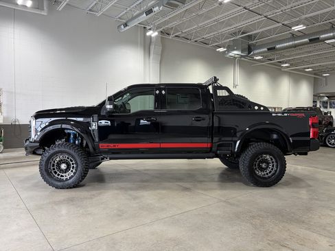 New 2026 Ford F250 Lariat w/ Black Appearance Package AWD/4WD image 9