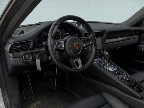 Used 2019 Porsche 911 Turbo S image 22