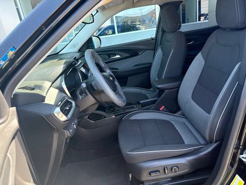 Used 2023 Chevrolet TrailBlazer LT w/ Convenience Package AWD/4WD image 18