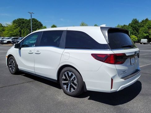 Certified 2026 Honda Odyssey EX-L image 6