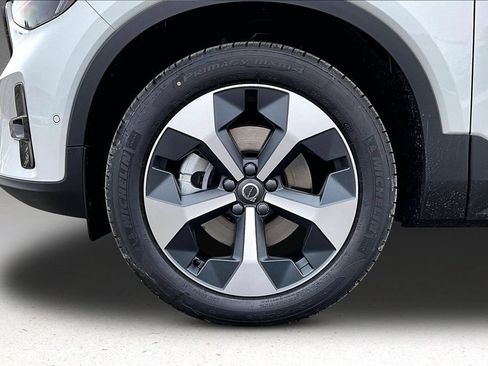 New 2026 Volvo XC40 B5 Plus w/ Protection Package Premier AWD/4WD image 12