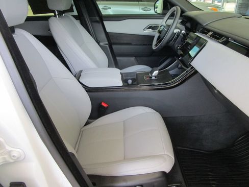 Used 2026 Land Rover Range Rover Velar Dynamic SE AWD/4WD image 28