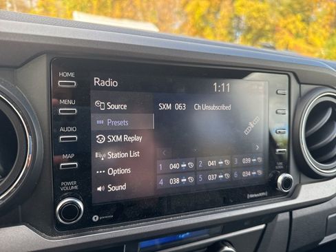 Used 2021 Toyota Tacoma TRD Sport image 36