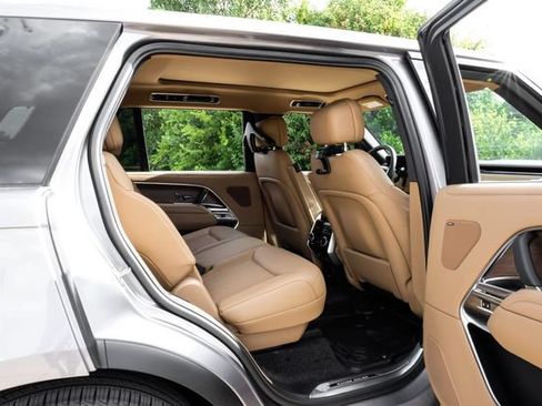 New 2026 Land Rover Range Rover Long Wheelbase SE AWD/4WD image 45