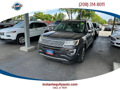 Used 2017 Ford Explorer Platinum AWD/4WD image 1