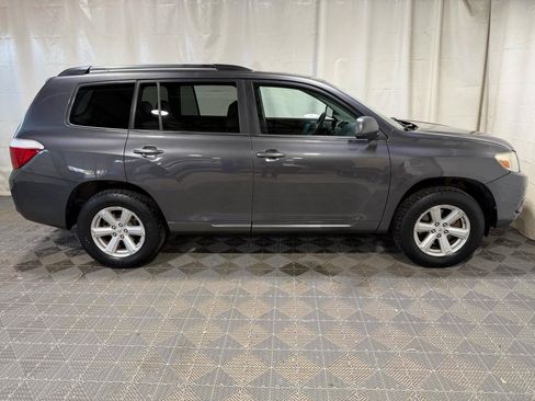 Used 2010 Toyota Highlander SE AWD/4WD image 9