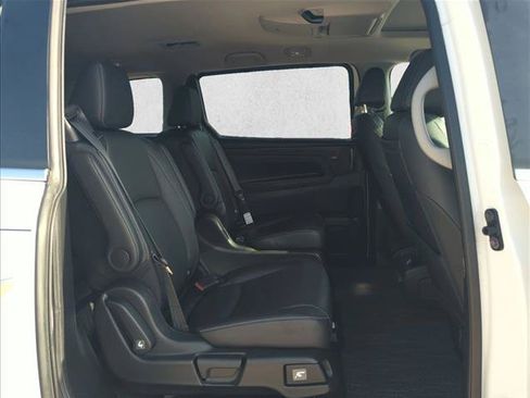 Used 2024 Honda Odyssey Touring image 18