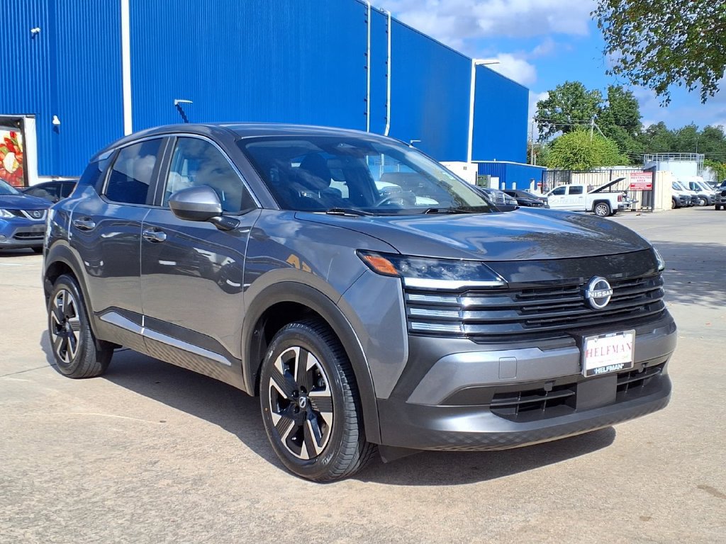 Used 2025 Nissan Kicks SV AWD/4WD image 1