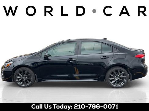 Used 2025 Toyota Corolla SE FWD image 6