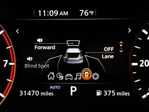 Certified 2023 Nissan Rogue SV w/ SV Premium B Package AWD/4WD image 17
