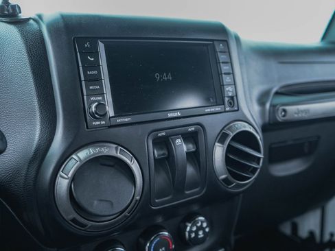 Used 2015 Jeep Wrangler Sport w/ Quick Order Package 24S image 21