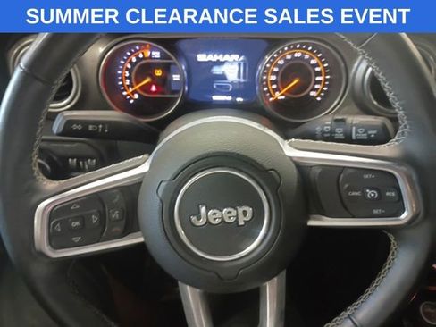 Used 2018 Jeep Wrangler Unlimited Sahara AWD/4WD image 9