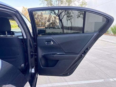 Used 2015 Honda Accord LX image 12