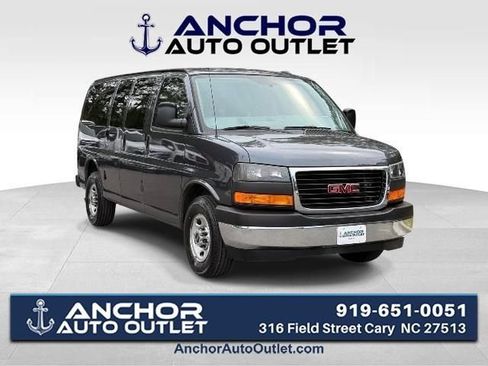 Used 2017 GMC Savana 2500 LT w/ LT Preferred Equipment Group RWD image 1