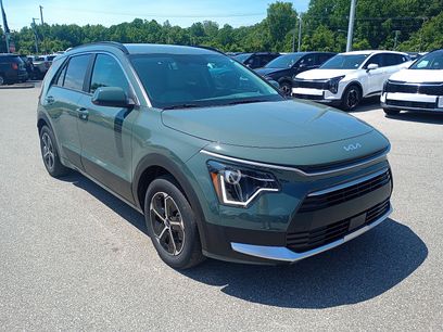 New 2025 Kia Niro EX