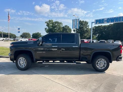 Used 2022 Chevrolet Silverado 2500 High Country w/ Safety Package II AWD/4WD image 4