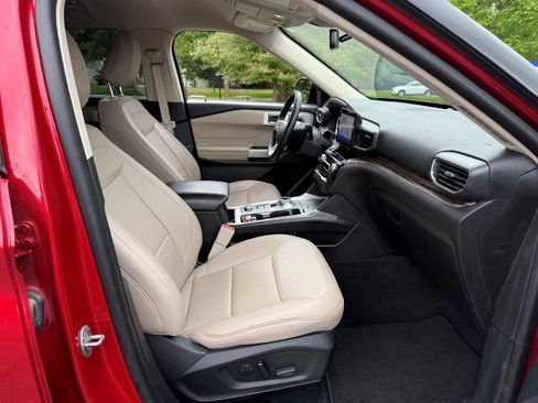 Used 2023 Ford Explorer Limited image 26