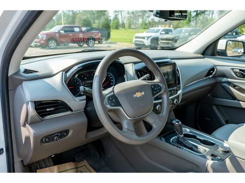 Used 2019 Chevrolet Traverse LT w/ LT Premium Package image 10