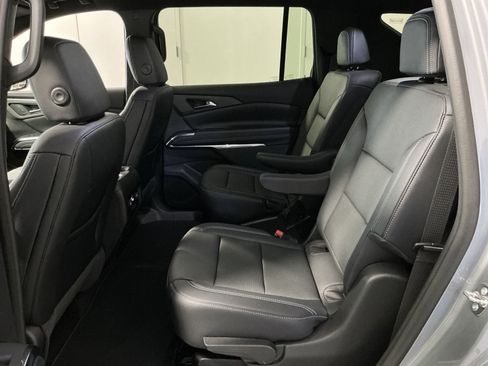 New 2026 Chevrolet Traverse LT w/ Driver Confidence Package FWD image 24
