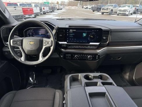 Used 2025 Chevrolet Silverado 1500 LT image 15