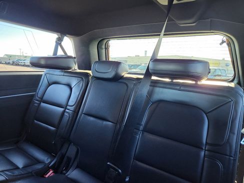 Used 2024 Lincoln Navigator L 4WD image 17