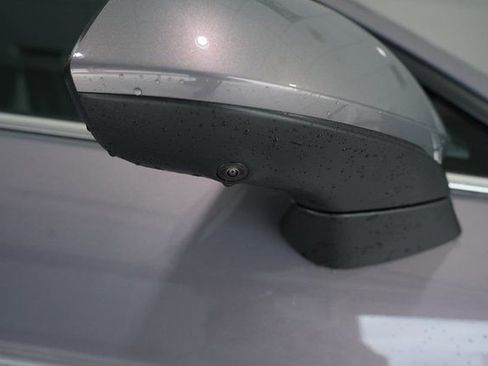 New 2026 Chevrolet Equinox EV LT image 7