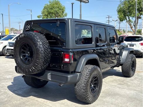 Used 2018 Jeep Wrangler Unlimited Sport S AWD/4WD image 7