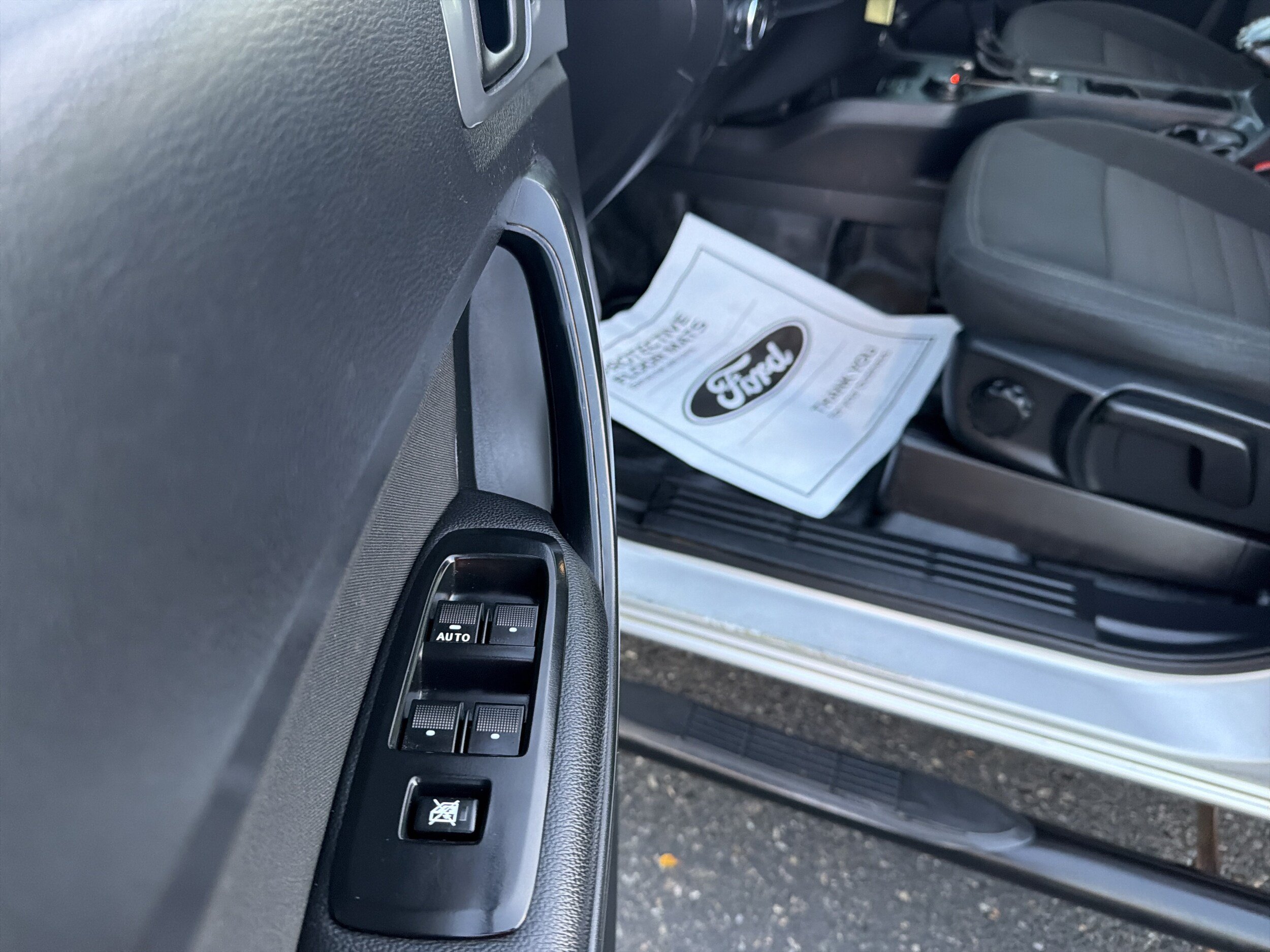 Used 2019 Ford Ranger XL w/ Equipment Group 101A Mid AWD/4WD image 11