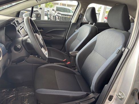 Used 2025 Nissan Versa SV image 36
