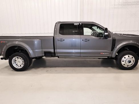 New 2026 Ford F450 Platinum w/ FX4 Off-Road Package AWD/4WD image 2
