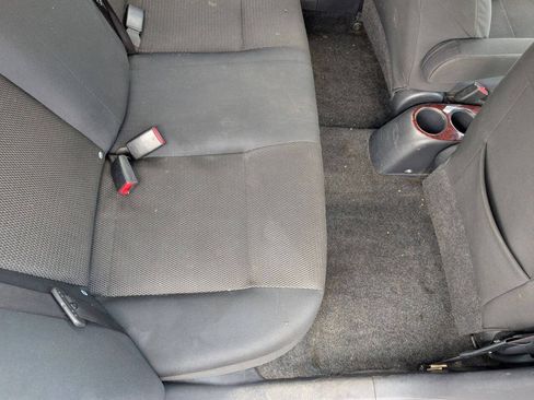 Used 2013 Nissan Versa SV FWD image 40