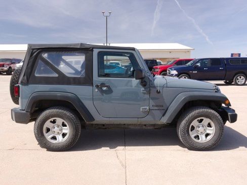 Used 2015 Jeep Wrangler Sport AWD/4WD image 5